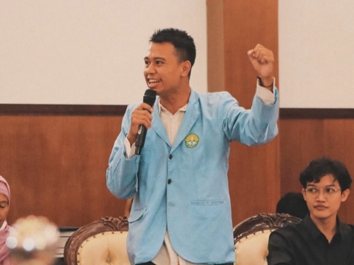 Mahasiswa UNRI, Khariq Anhar dikabarkan ditangkap aparat Polda Metro Jaya. (Foto: Sri Wahyuni)